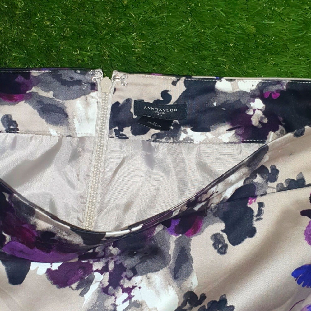Ann Taylor  Size 14, purple and blue flower print